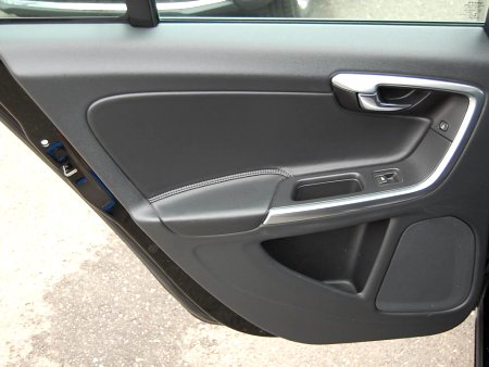 Volvo V60, 2015 - pohled č. 10