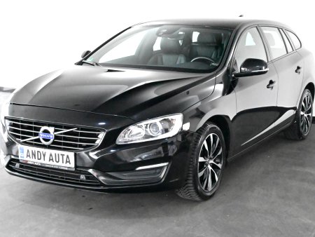Volvo V60 2.0 D3 AT XEN NAVI Záruka až 4 roky