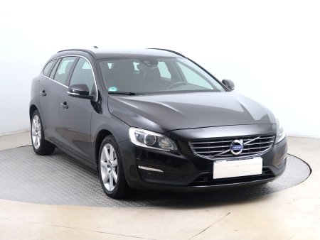 Volvo V60, 2015