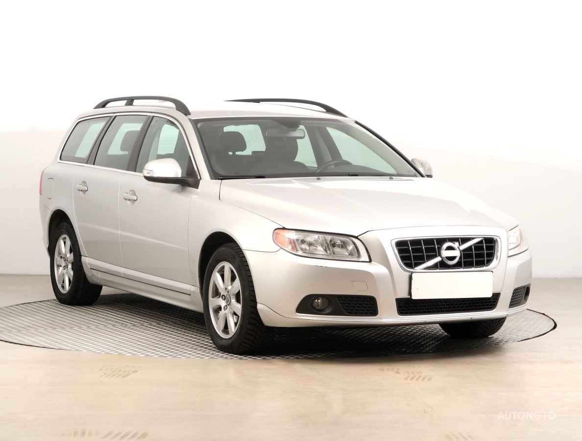 Volvo V70, 2011 - celkový pohled