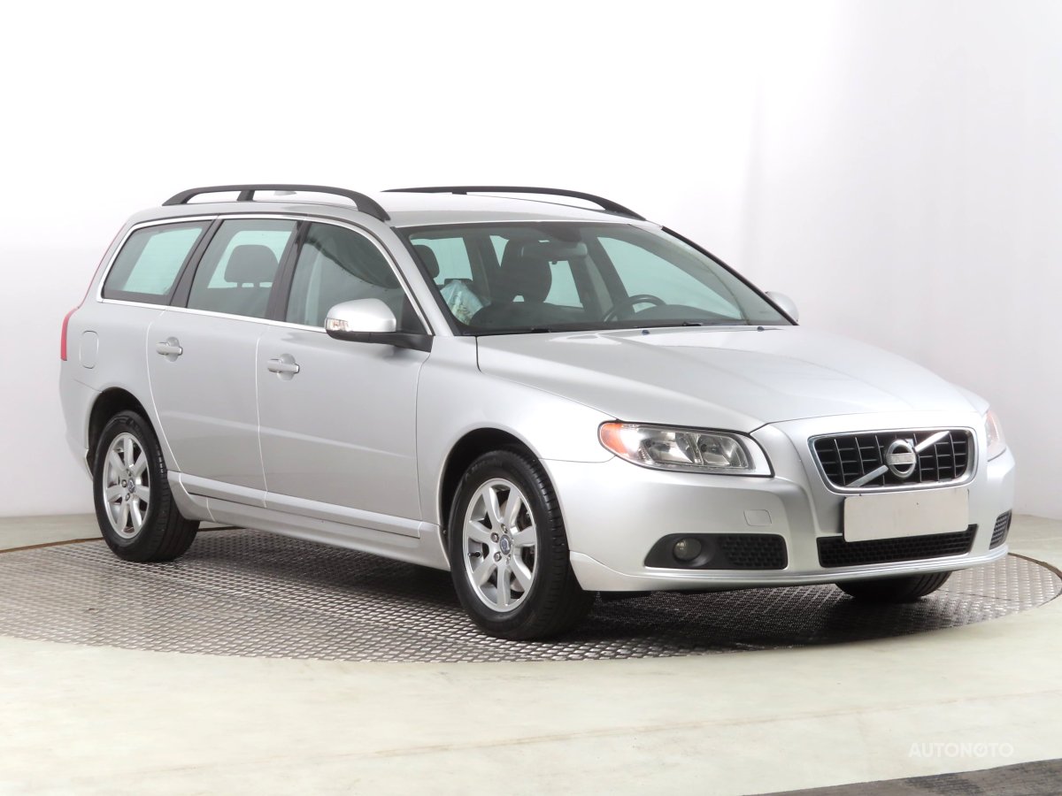 Volvo V70, 2011 - celkový pohled