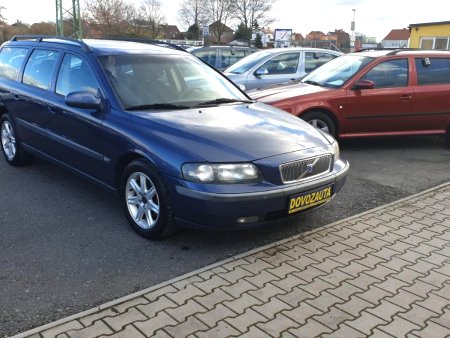 Volvo V70 2.4D D5 120kW, manuál