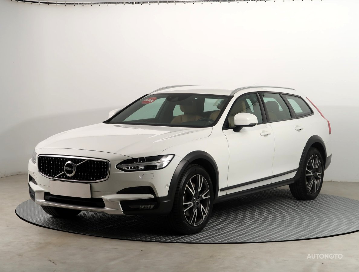 Volvo V90, 2017 - pohled č. 3
