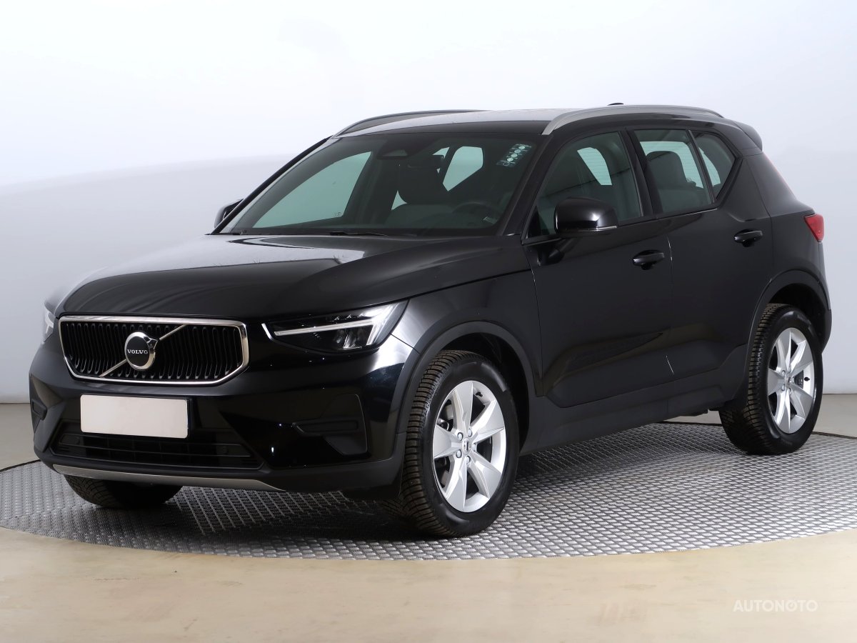 Volvo XC40, 2022 - pohled č. 3