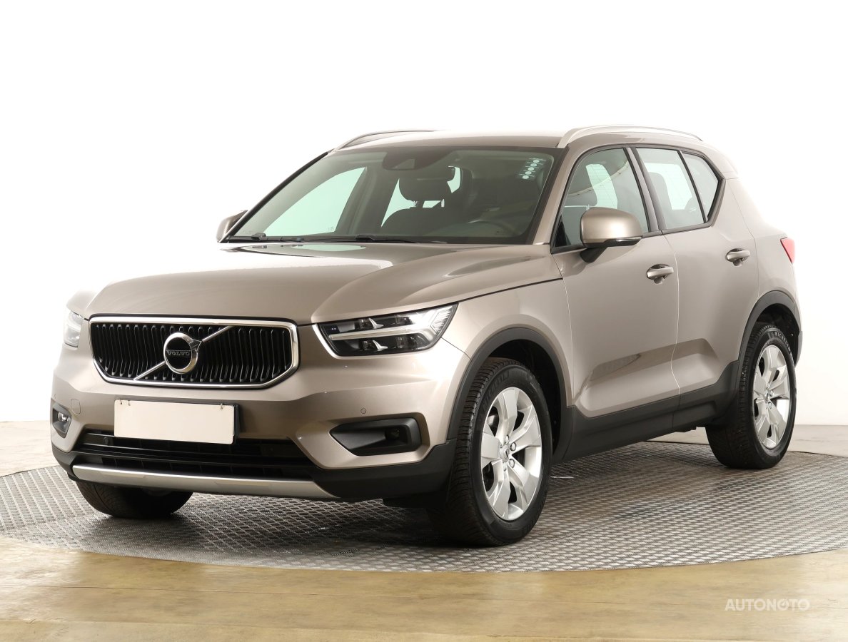 Volvo XC40, 2020 - pohled č. 3