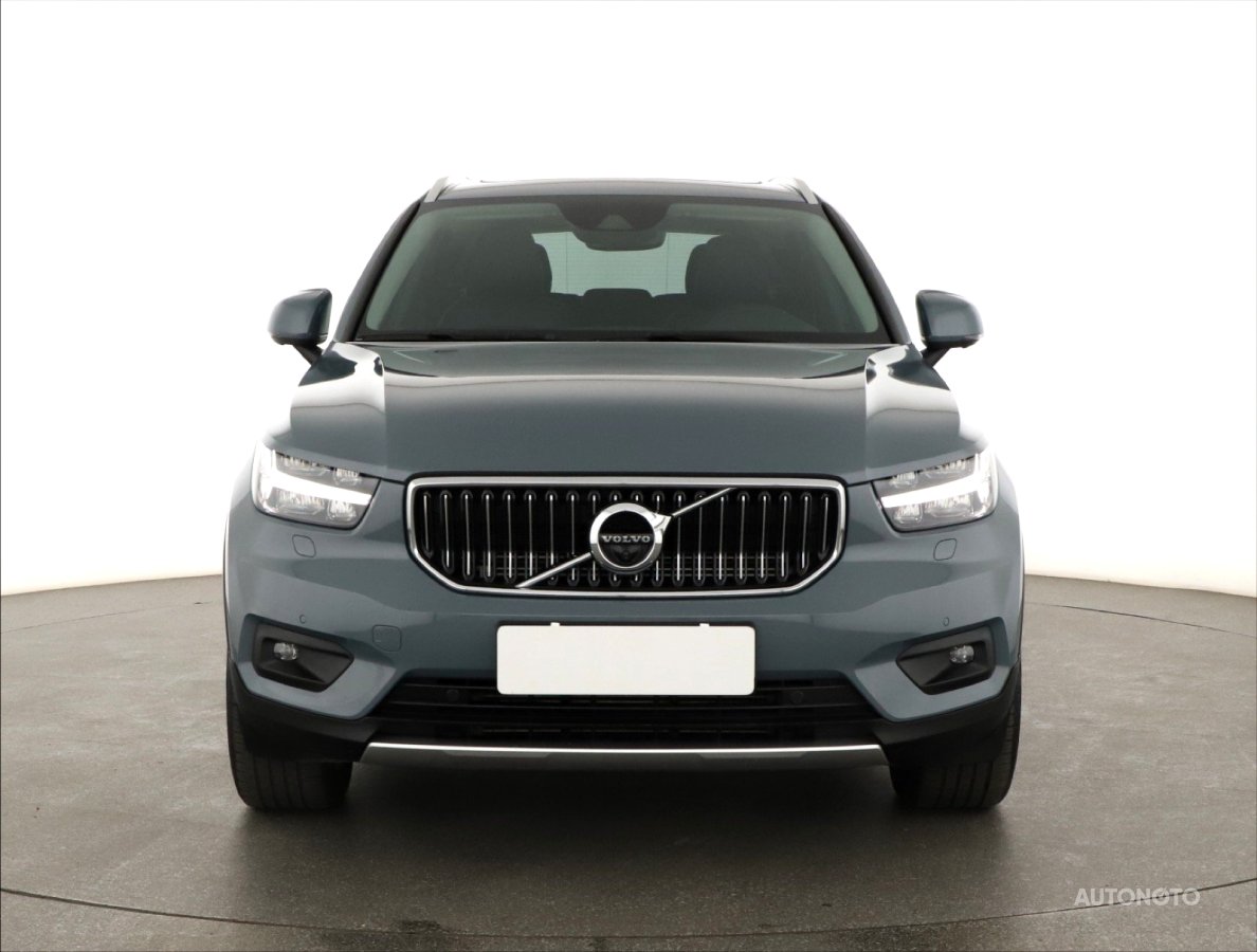 Volvo XC40, 2021 - pohled č. 2