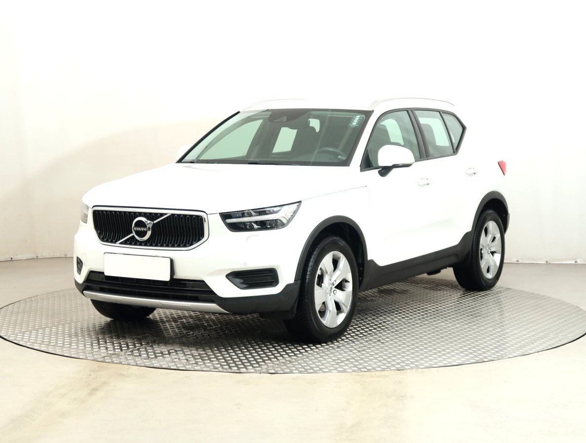 Volvo XC40, 2019 - pohled č. 3