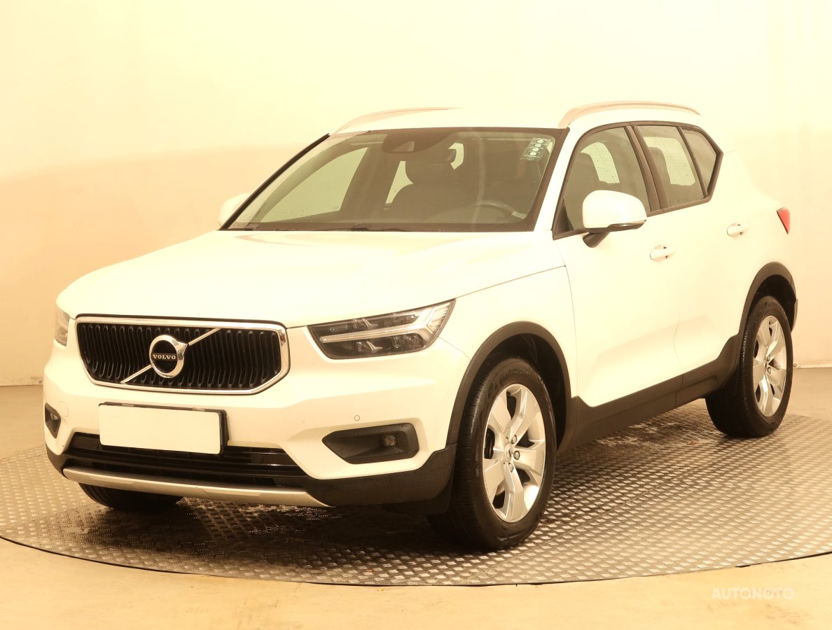 Volvo XC40, 2020 - pohled č. 3
