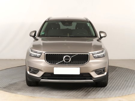 Volvo XC40, 2021 - pohled č. 2