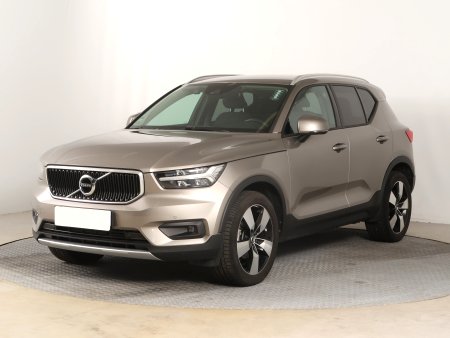Volvo XC40, 2021 - pohled č. 3