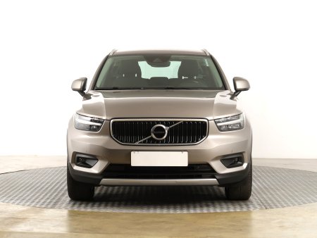 Volvo XC40, 2020 - pohled č. 2