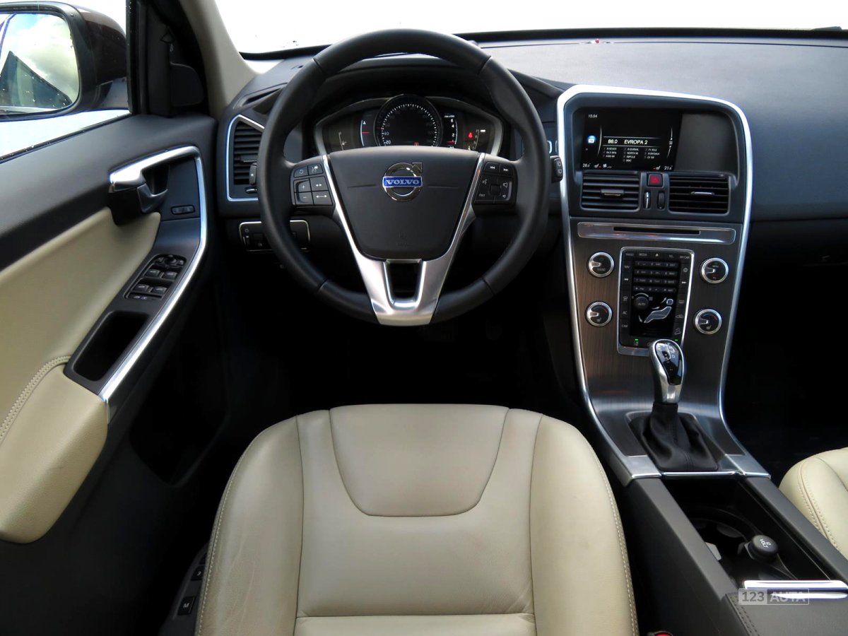 Volvo XC60, 2015 - pohled č. 9