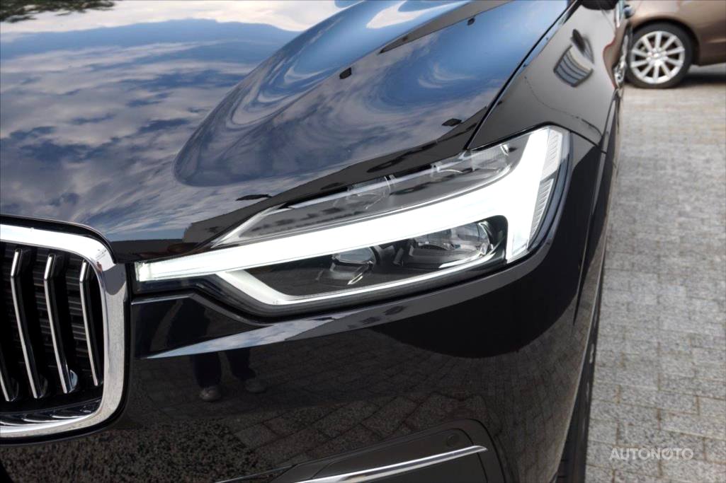 Volvo XC60, 2018 - pohled č. 10