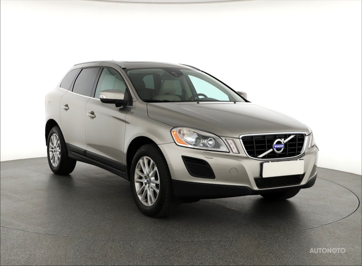 Volvo XC60, 2012 - celkový pohled