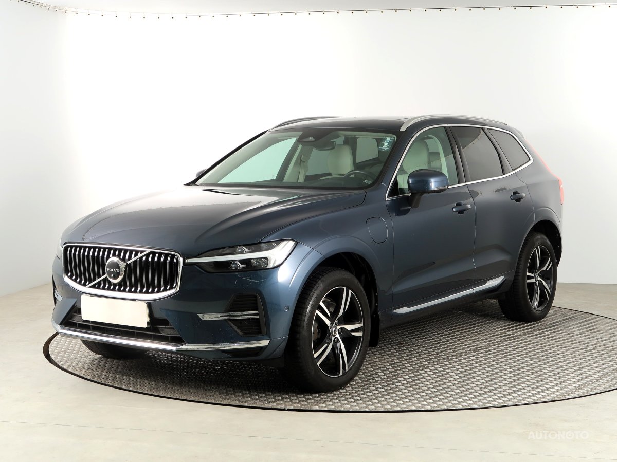 Volvo XC60, 2022 - pohled č. 3