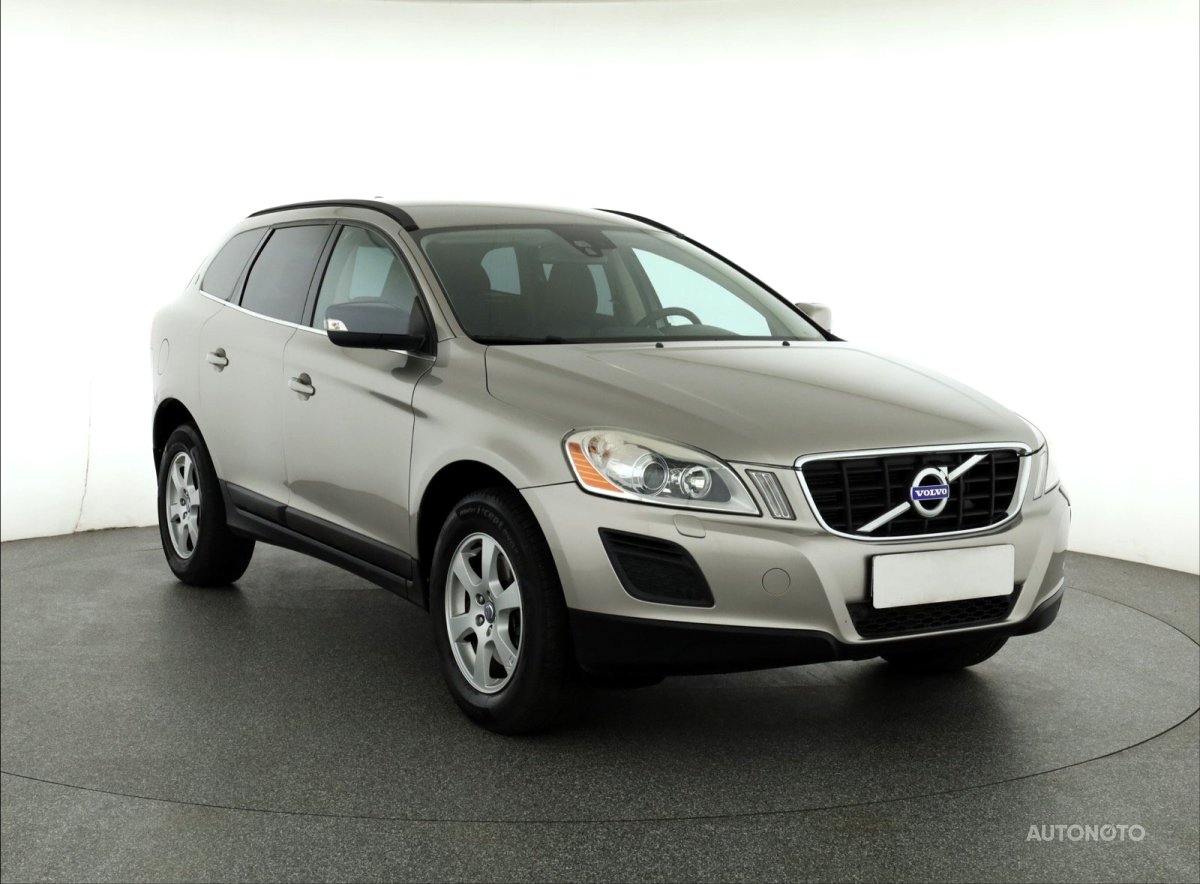 Volvo XC60, 2010 - celkový pohled