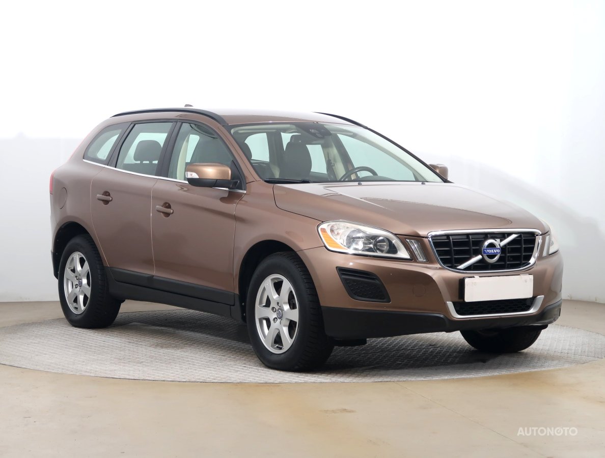 Volvo XC60, 2012 - celkový pohled