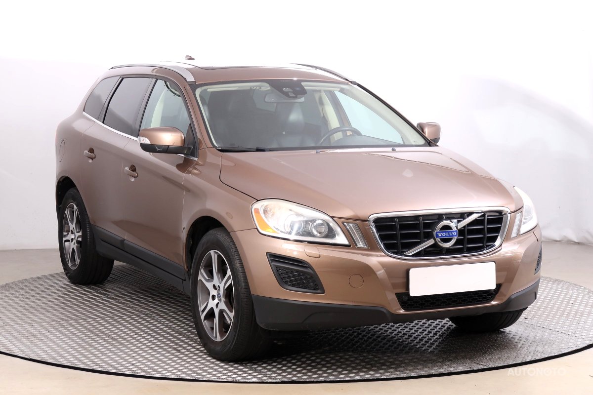 Volvo XC60, 2011 - celkový pohled