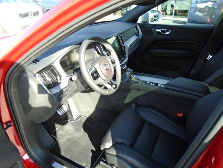 Volvo XC60, 2019 - pohled č. 4