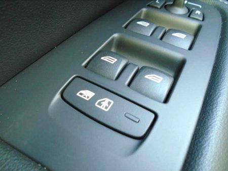 Volvo XC60, 2019 - pohled č. 9