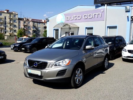 Volvo XC60 D5 158kW AWD Navi Tempomat Serviska