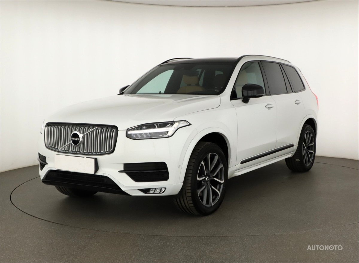 Volvo XC90, 2018 - pohled č. 3