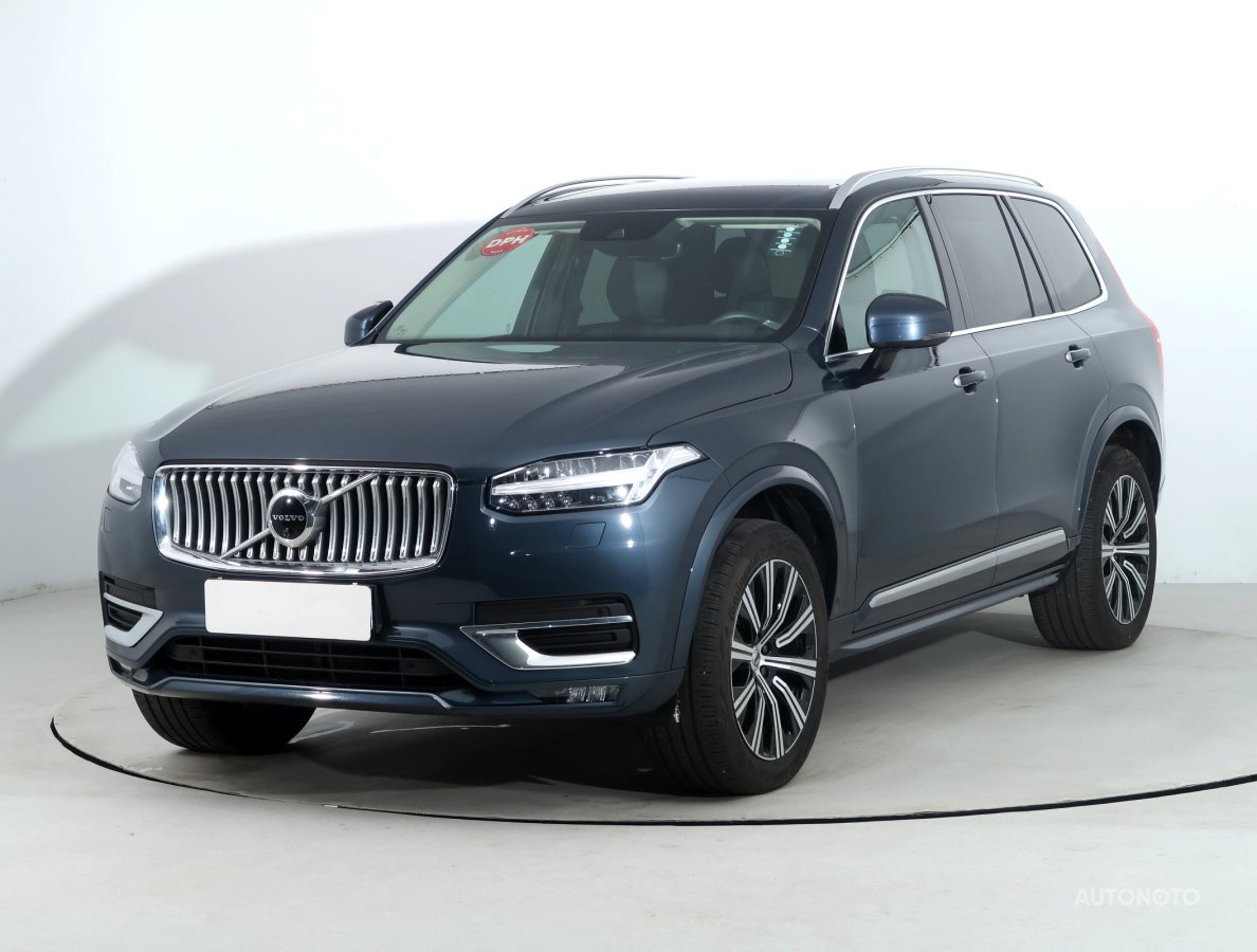 Volvo XC90, 2022 - pohled č. 3