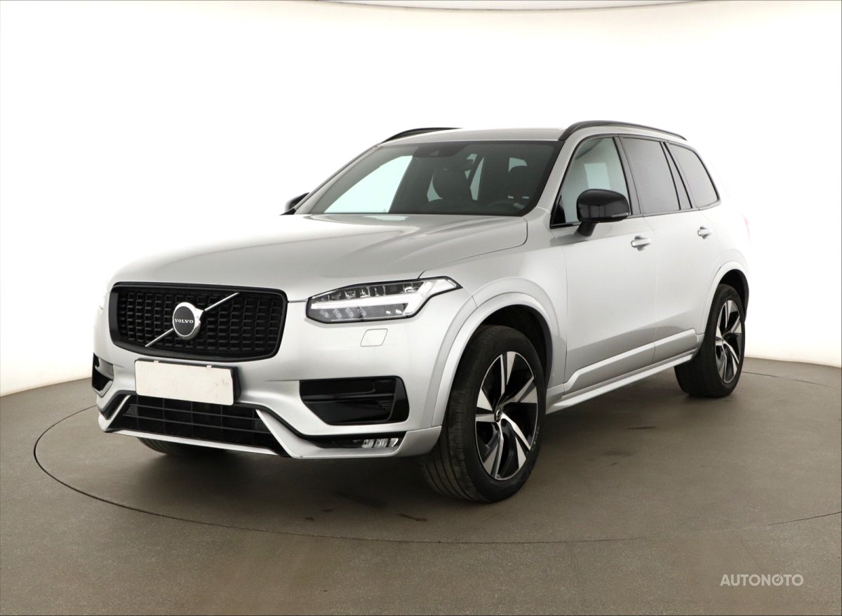 Volvo XC90, 2022 - pohled č. 3